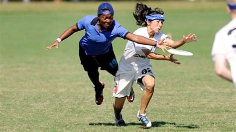 Brush Up Your Ultimate Frisbee Knowledge With These 10 Simple Rules Playo