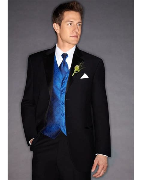 #tuxedo #tux jacket #white tux #well dressed #esquire #esquire magazine #esquire usa #runway #instastyle #instafashion #outfit #perfect #american style can i express how badly i want my husband to wear a white tux on our wedding day? Love this tux by Ralph Lauren, only black vest and tie for ...