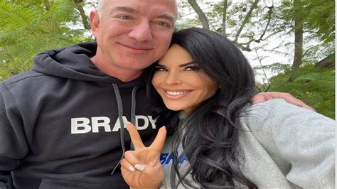 amazon founder jeff bezos and lauren sanchez reportedly engaged — transcontinental times