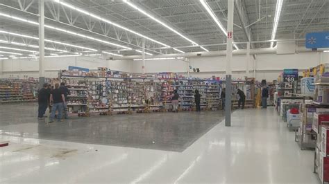 How They Move Aisles At Walmart Youtube