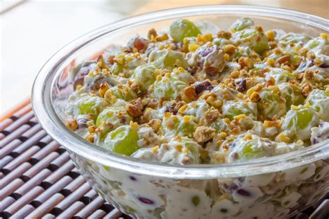Get through hectic weeknights with these easy recipes and shortcuts. Trisha Yearwood Creamy Grape Salad Recipe - Insanely Good