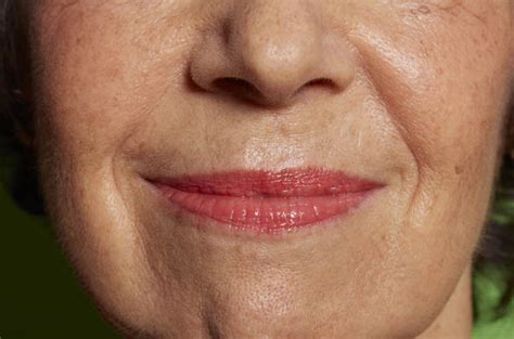 How To Wear Red Lipstick For Women Over 50 Expert Tips For The