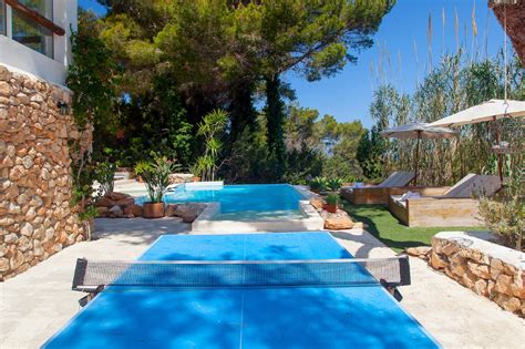 En outlet de viviendas disponemos de más de 200.000 pisos y casas de bancos en venta con descuento. Alquiler de Casa Rural con piscina en Ibiza | Villa Ves