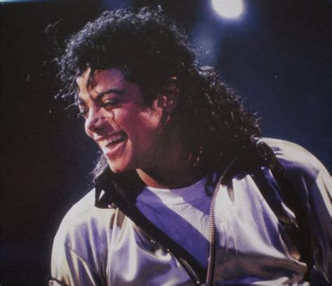 There's a time for this, and this you should not do. Michael Jackson's beautiful smile