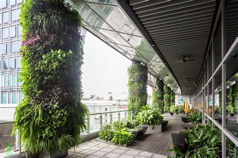 3 Reasons We Need More Vertical Gardens In Philippine Commercial Spaces