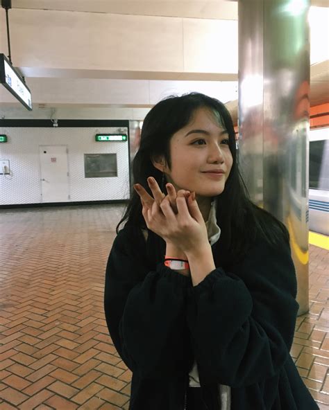 M O O N 🌙 H I L D Mimstertran • Instagram Photos And Videos Selfies Asian Makeup Figure 8