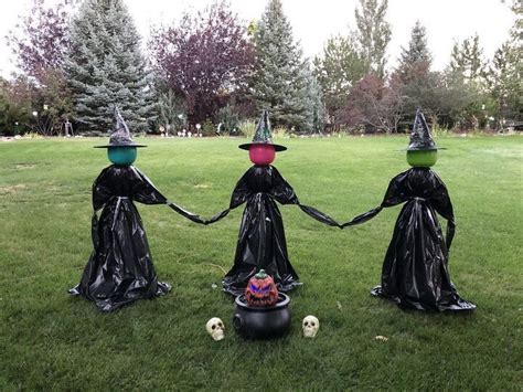 How To Make Yard Witches Yard Witch Diy Halloween Witch Front Yard