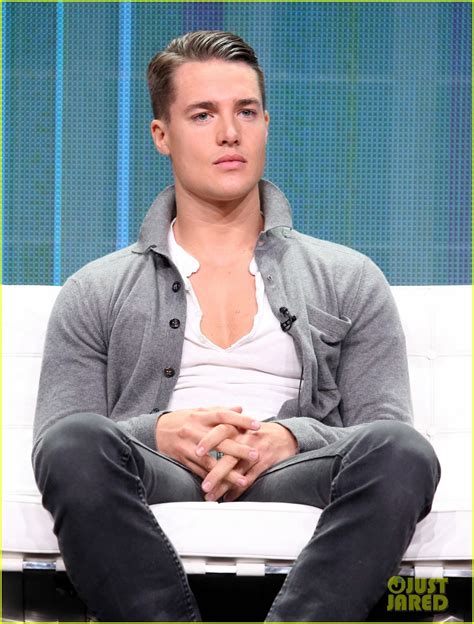 Last Kingdom S Alexander Dreymon Is Your New Tv Star Crush Photo 3427955 Pictures Just Jared