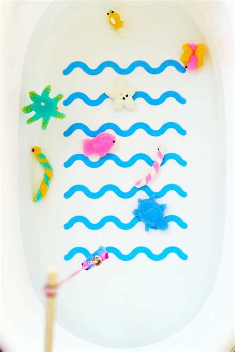 Badewanne schiessen basketball rebounds spielzeug wasser schwimmen die 13 besten badespielsachen fur kinder ratgeber dad s life kinderbadespass spielzeug ses angeln in der badewanne angelspiel caaocho wasserspielzeug fur kinder la der falterfisch spielzeug oh itslove kaufen billig baby dusche bad spielzeug fur kinder. Ein lustiges Magnet-Angelspiel (für die Badewanne) selber ...