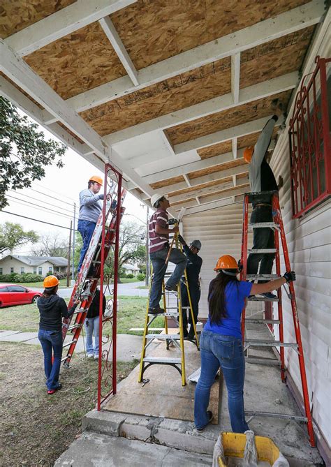 Utsa Students Go Beyond The Surface To Repair East Side Homes