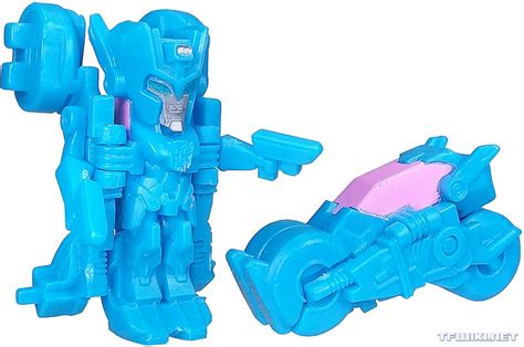 Crazy Ass Moments In Transformers History On Twitter Several Cyberverse Characters Only Toys