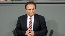 Deutscher Bundestag - Zweifacher Ex-Bundes­minister: Dr. Hans-Peter ...
