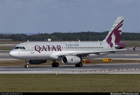 A7 Adu Qatar Airways Airbus A320 At Vienna Schwechat Photo Id