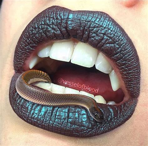 Pin By Elsie Rodriguez On Vampire Lipstick Art Halloween Makeup