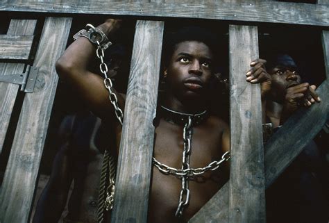 Roots Review What Critics Said About The 1977 Series Time