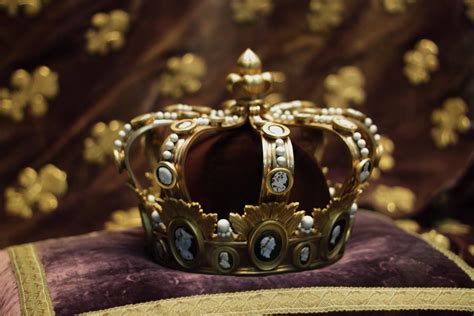 the Crown of Louis XVIII | Louis XVIII (Louis Stanislas ...