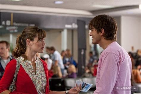 Valentines Day Publicity Still Of Ashton Kutcher And Jennifer Garner