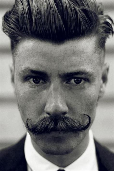 Not Into Moustaches But This Does Look Neat Coiffure Homme Année 50 Coupe Cheveux Homme