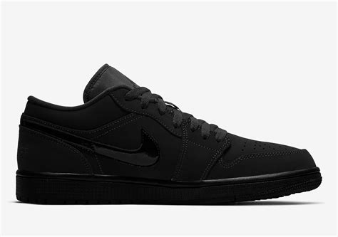 Air Jordan 1 Low Triple Black 553558 056