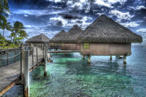 Tahiti Huts — Stock Photo © Sredmondimages 9605630