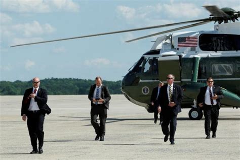 19 Pictures That Show How The Secret Service Works To Ensure The Safety