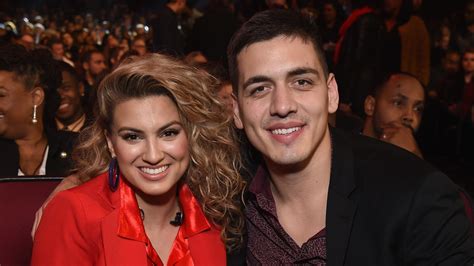 Tori Kelly S Husband Andr Murillo Posts Lyrics About Fear Amid Singer