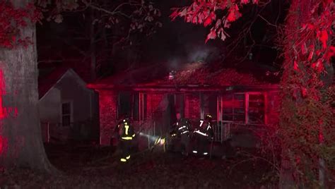 Firefighters Rescue Unconscious Man Trapped In Burning Sw Atlanta Home