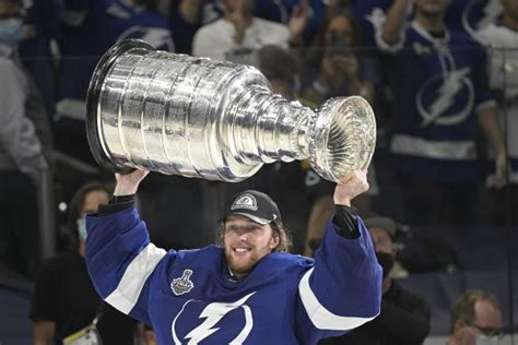 Lightning Win 2nd Stanley Cup In 10 Months