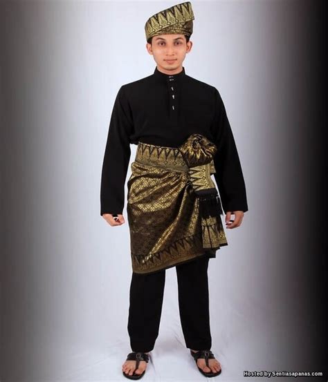 Pameran pakaian tradisional baju melayu cekak musang. Paling Inspiratif Baju Melayu Cekak Musang Tradisional ...
