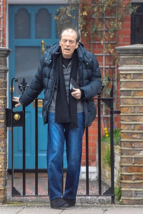 Leslie Grantham Pictured For The Last Time Grey And Gaunt In Final