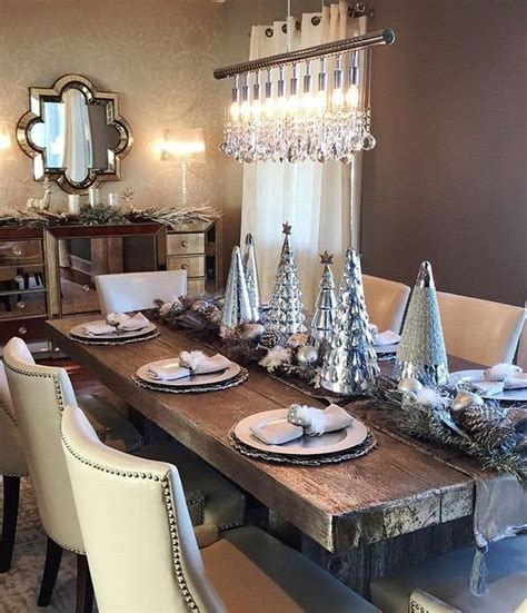 Beautiful Christmas Dining Room Decor Ideas Should You Apply This