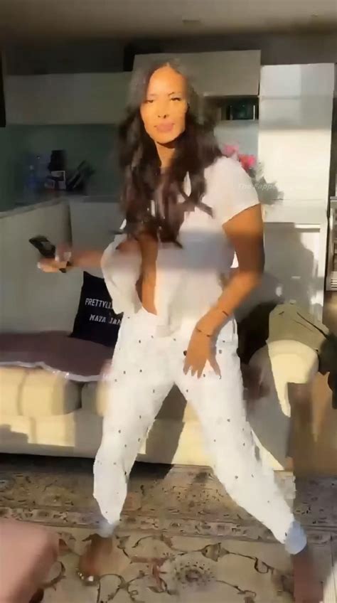 Maya Jama Flashes Her Nude Tits Pics Video Thefappening