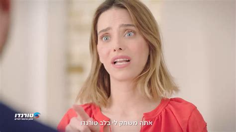 הדוגמנית השחקנית והמגישה האהובה, רותם סלע, היא אחת מנשות התעשייה העסוקות והמצליחות של התקופה האחרונה, אלה. רותם סלע במקום גל גדות: הקמפיין לטורנדו הוא הזכור ביותר ...
