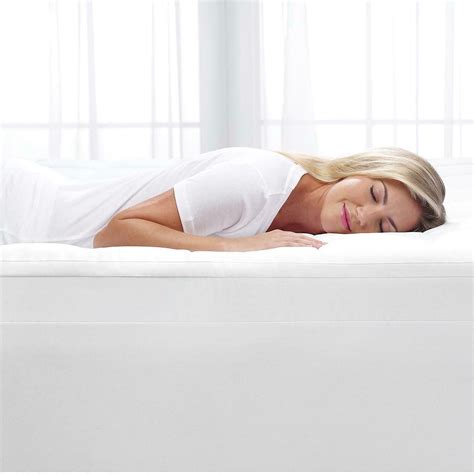 This memory foam mattress is made of a high density urethane foam that is specially designed to absorb and distribute heat evenly throughout the entire body. Serta 4" Pillow Top Memory Foam Mattress Topper