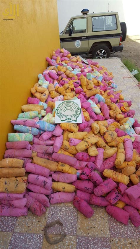 تعرف على تفاصيل الهروب الكبير من سجن المكلا مجاهدو عسير يحبطون تهريب 2246 حزمة قات ويتلفون 866 قارورة ...
