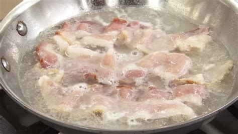 Cook Your Bacon In Water For Perfect Texture And No Splattering Food