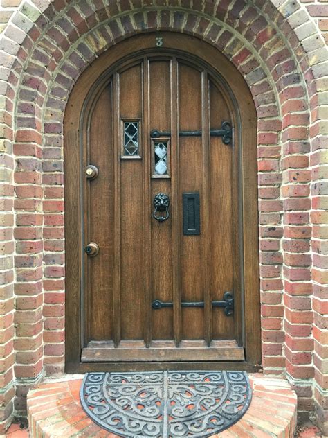 Hampshire And Berkshire Wooden Door Finishing And Restoration Services