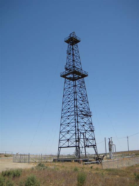 Fileoil Well Derrick Kettleman North Dome 4 30 11 B1 Wikipedia