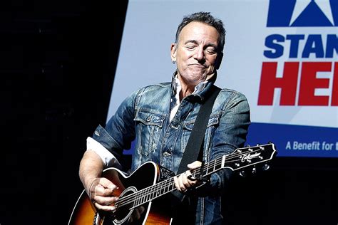Bruce Springsteen Live In Concert Sunday Vid Preview