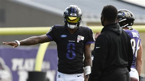 With lamar jackson returning to practice on friday from injury (knee, illness), will he be 100% and a reliable fantasy starter in week could the playbook be scaled back due to lamar jackson's injury? Report: Reigning MVP Lamar Jackson dealing with groin ...