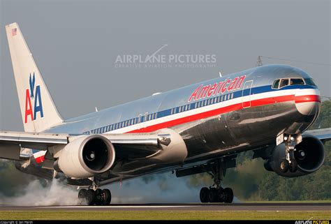 American airlines flight 383 was a regularly scheduled passenger flight operating from chicago o'hare international airport to miami international airport. N345AN - American Airlines Boeing 767-300ER at Manchester ...