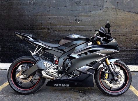 You hit up your local craigslist and find what seems to be the perfect bike to fit in with your biker buddies: Yamaha R6 | Sportbikes, Racing bikes, Yamaha motorcycles