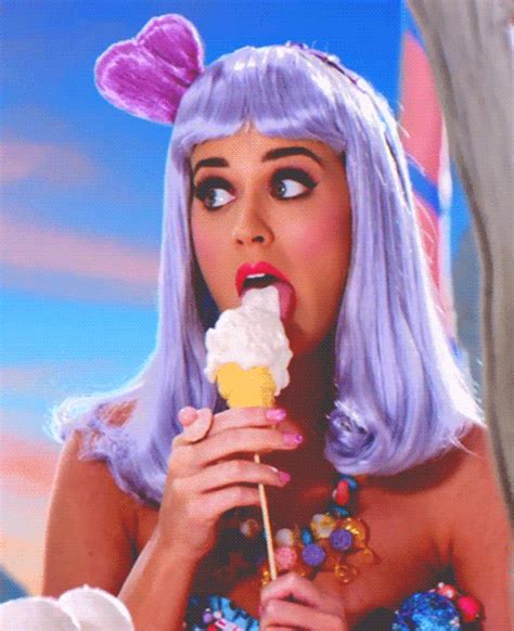 Katy Perry Deja Temporalmente Los Escenarios