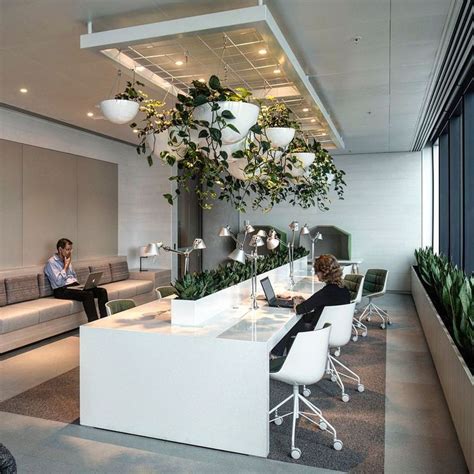 40 Relaxing Green Office Décor Ideas Green Office Decor Office