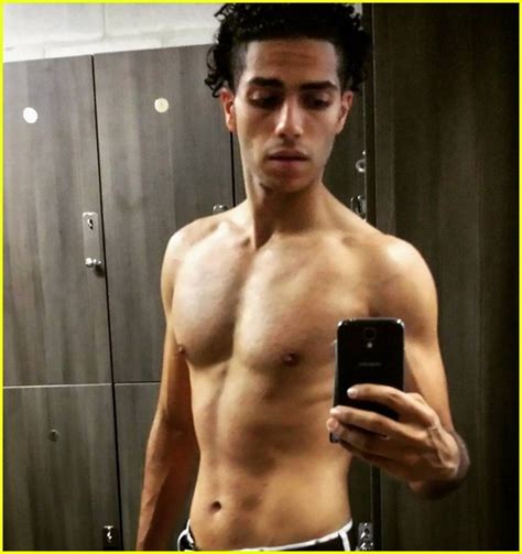 Aladdin Star Mena Massoud S Shirtless Photos Are Really Hot Photo Shirtless Photos