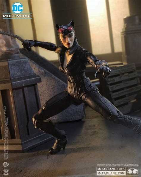 First Look Catwoman From Batman Arkham City Build A Wave By Mcfarlane