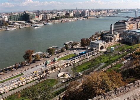 A miniszterelnökség elismerte a vizsgálatot, l. Photo Gallery - Várkert Bazár in Budapest - Daily News Hungary