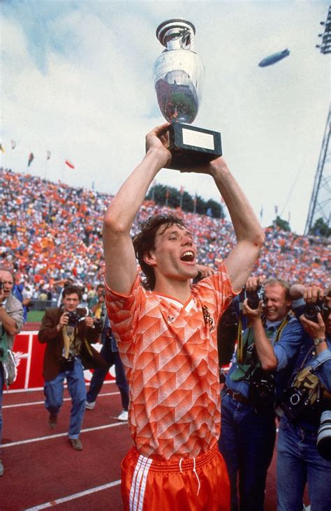 Acest film nu are sinopsis. Dutch: #OnThisDay in 1995, EURO '88 winner & Dutch legend ...
