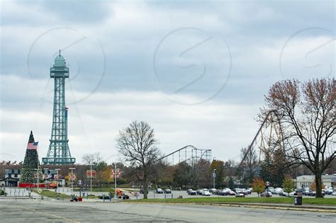 Kings Island Amusement Park In Mason Ohio Eiffel Tower Replica And