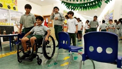 إنفوجراف دمج ذوي الاحتياجات الخاصة في مدارس أبوظبي